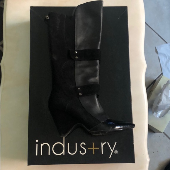 Industry boots - Picture 3 of 3